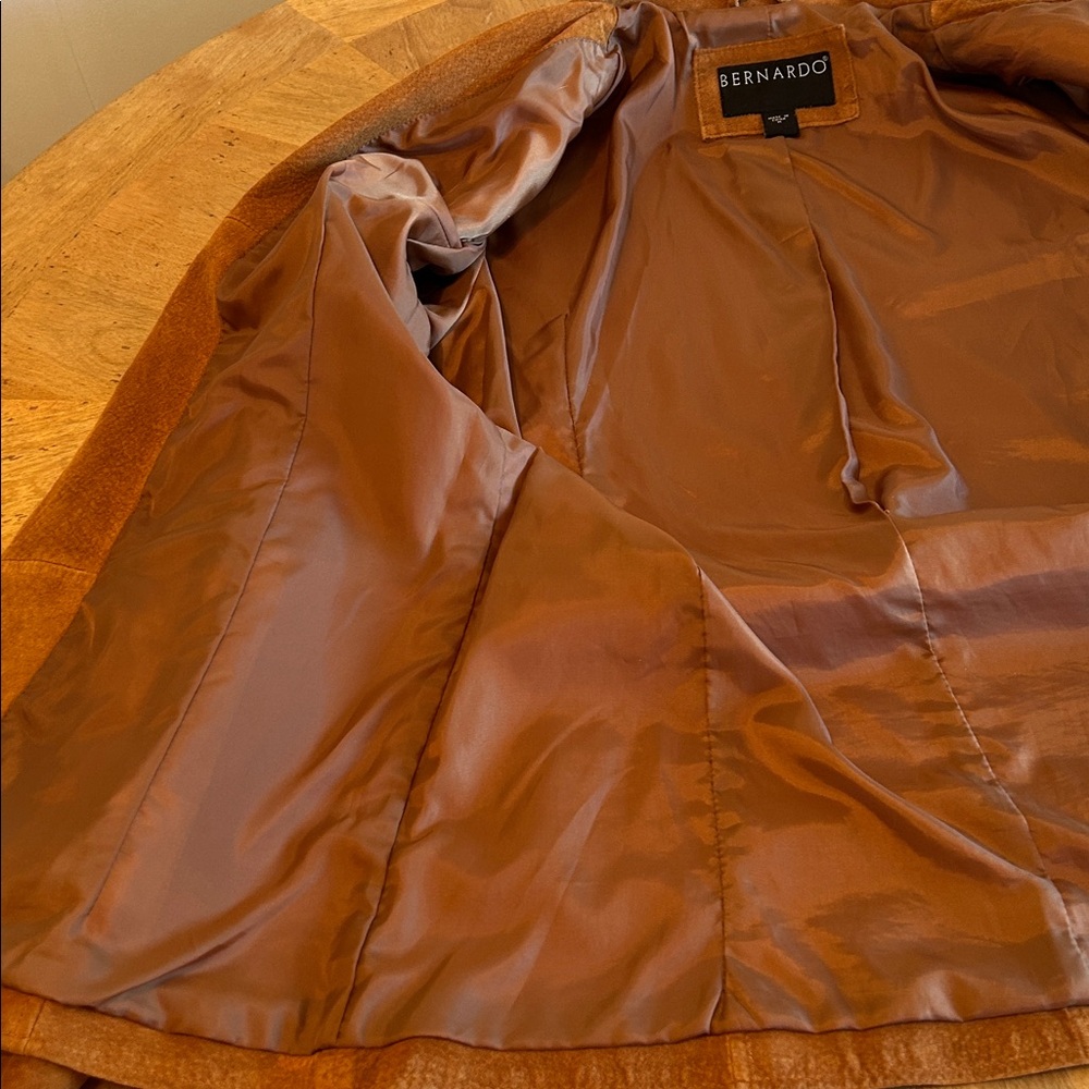 Women’s Vintage Bernardo Tan Suede leather Jacket. Size M - Picture 6 of 13